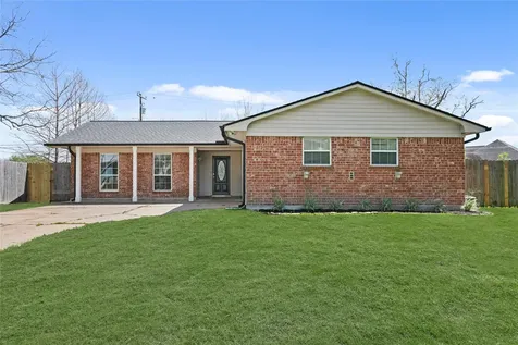 303 Rachael Lane Friendswood TX 77546