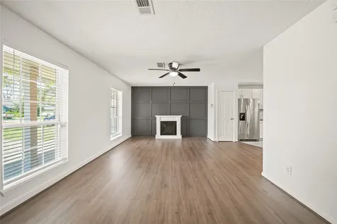 303 Rachael Lane Friendswood TX 77546
