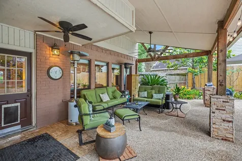 1623 Lake Bluff Drive El Lago TX 77586