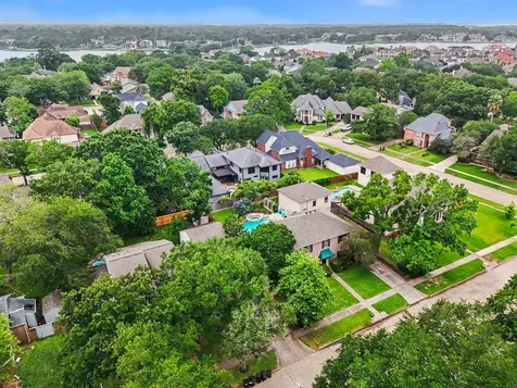 1623 Lake Bluff Drive El Lago TX 77586