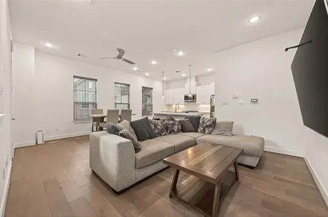 315 Cyclamen Street Houston TX 77018