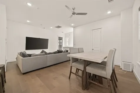315 Cyclamen Street Houston TX 77018