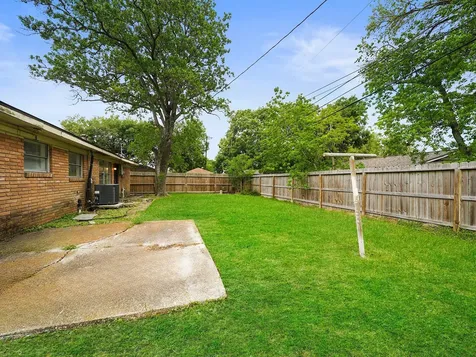 3006 14th Avenue N Texas City TX 77590