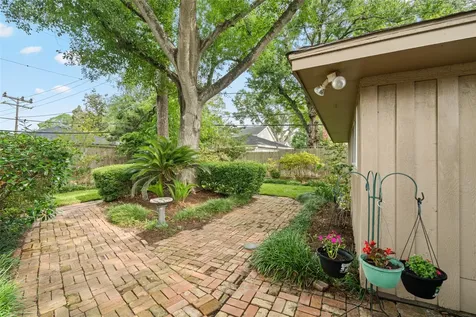 531 Briar Path Drive Houston TX 77079
