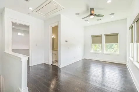 1032 W 21st Street Houston TX 77008