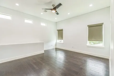 1032 W 21st Street Houston TX 77008