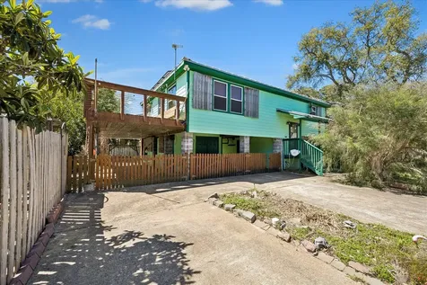 1009 3rd Street Seabrook TX 77586