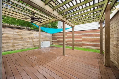 1609 Saint Charles Street B Houston TX 77003
