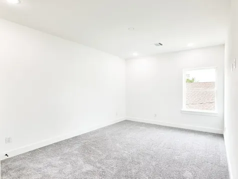 5123 Larkspur Street D Houston TX 77033