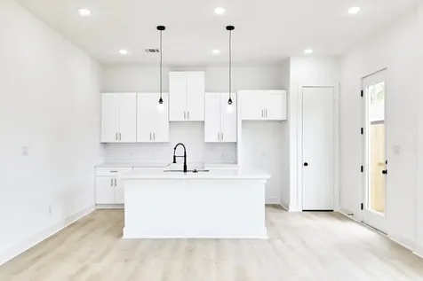 5123 Larkspur Street D Houston TX 77033