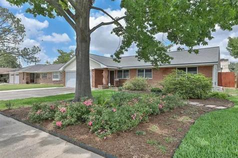 2427 Willowby Drive Houston TX 77008