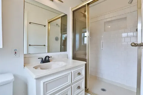 2427 Willowby Drive Houston TX 77008