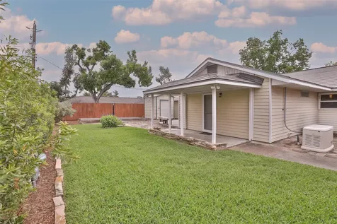 2427 Willowby Drive Houston TX 77008