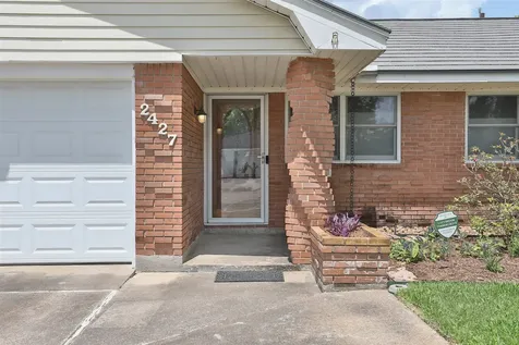 2427 Willowby Drive Houston TX 77008