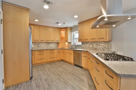 2427 Willowby Drive Houston TX 77008