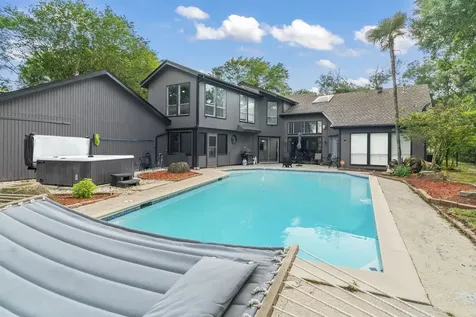 7522 Bull Creek Road Houston TX 77095