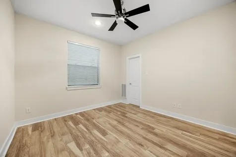2005 Hickory Street Houston TX 77007