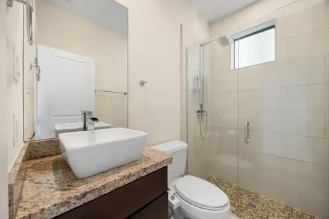 2005 Hickory Street Houston TX 77007