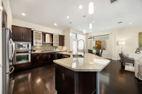 2005 Hickory Street Houston TX 77007