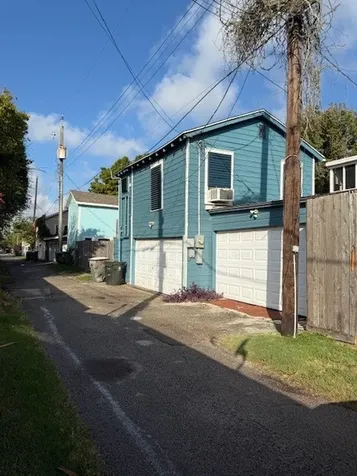 2605 Avenue O 1/2 Galveston TX 77550
