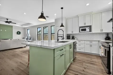 502 S Carroll Street La Porte TX 77571
