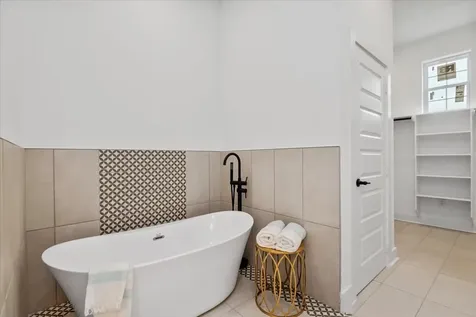 5604 Mulvey Street Houston TX 77020