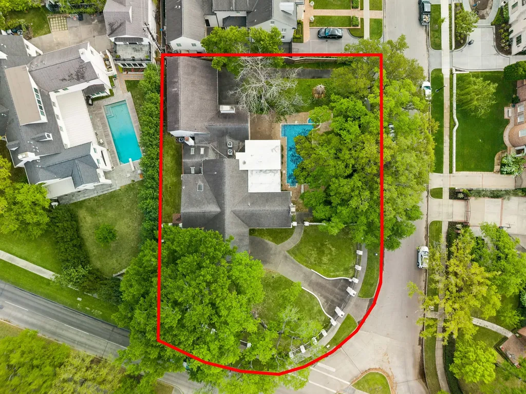 1811 Kirby Drive Houston TX 77019