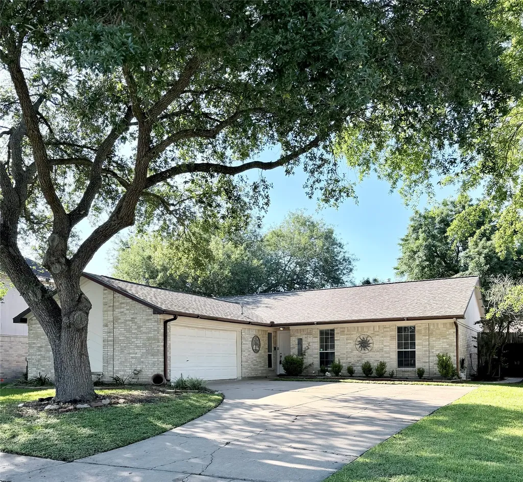 6610 La Puente Drive Houston TX 77083