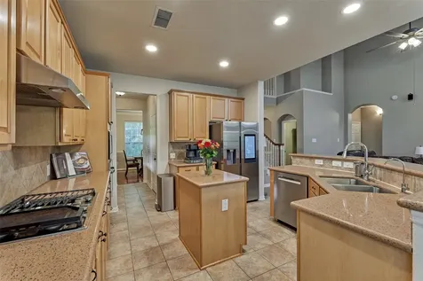 23 Weeping Spruce Place Conroe TX 77384