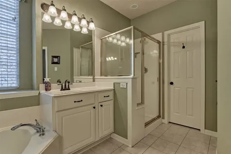 23 Weeping Spruce Place Conroe TX 77384