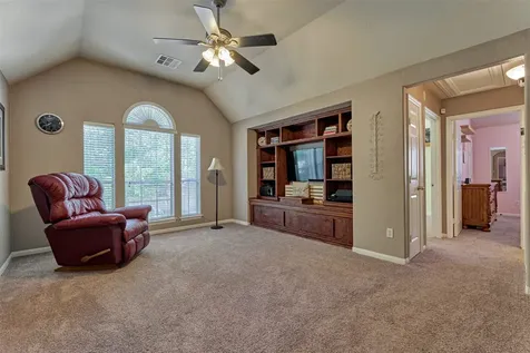 23 Weeping Spruce Place Conroe TX 77384