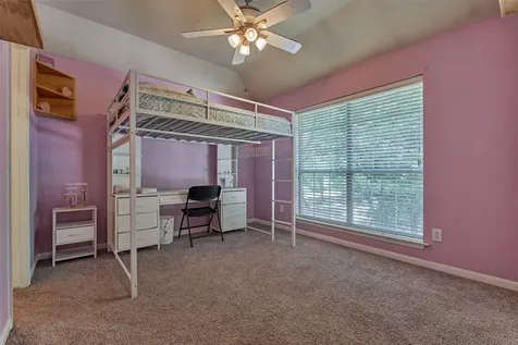 23 Weeping Spruce Place Conroe TX 77384