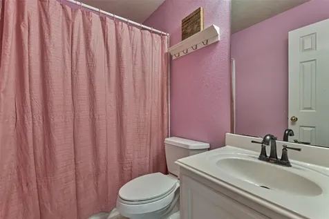 23 Weeping Spruce Place Conroe TX 77384