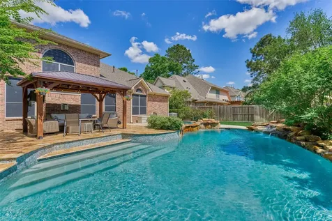 23 Weeping Spruce Place Conroe TX 77384