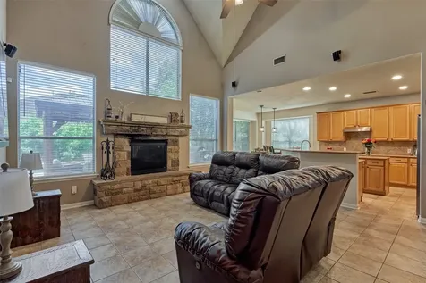 23 Weeping Spruce Place Conroe TX 77384