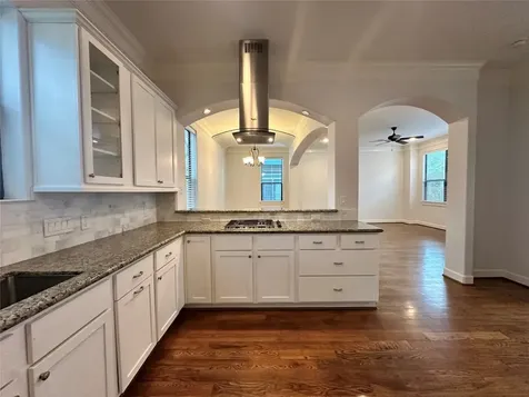 615 W 27th Street B Houston TX 77008