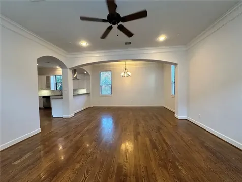 615 W 27th Street B Houston TX 77008