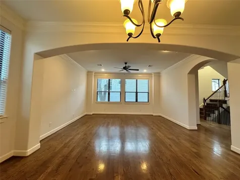 615 W 27th Street B Houston TX 77008
