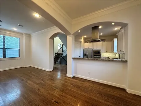615 W 27th Street B Houston TX 77008