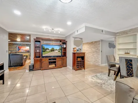 1615 Redway Lane Houston TX 77062