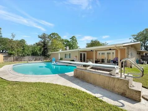 1615 Redway Lane Houston TX 77062