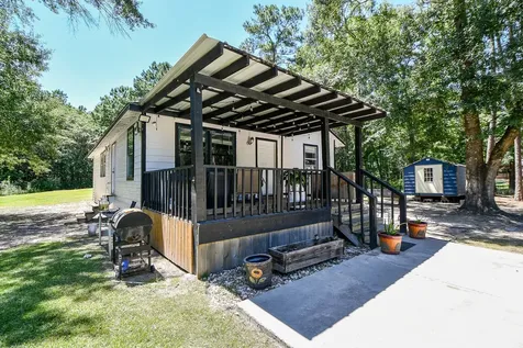 180 Maurine Lane Cleveland TX 77328