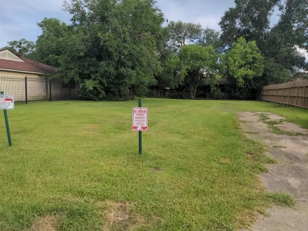 5774 Belneath Street Houston TX 77033