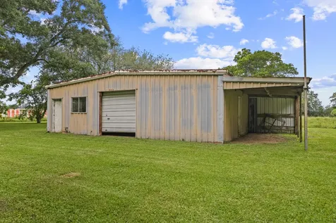 1655 E South Street Alvin TX 77511