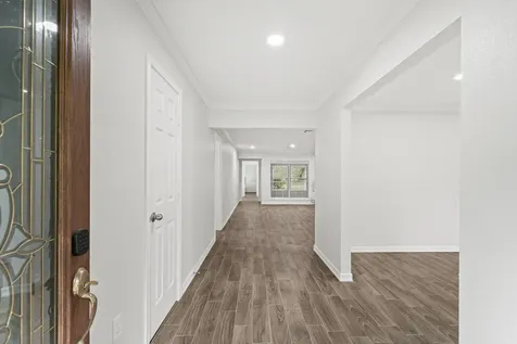 1655 E South Street Alvin TX 77511