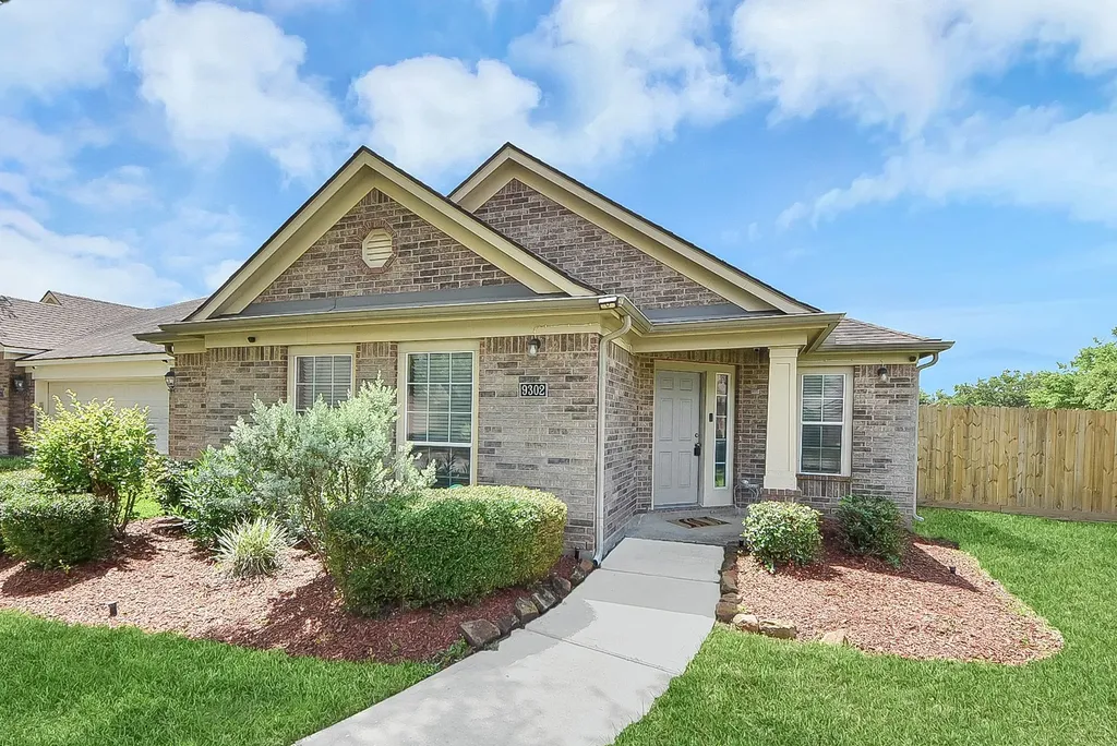 9302 Water Edge Point Lane Humble TX 77396