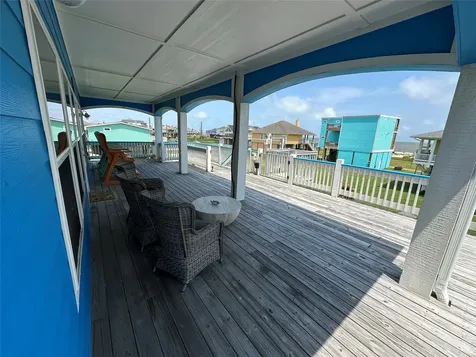 2108 Mills Crystal Beach TX 77650