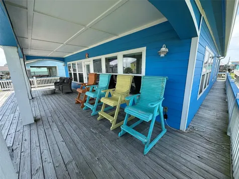 2108 Mills Crystal Beach TX 77650
