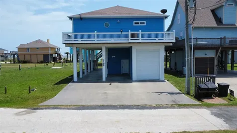 2108 Mills Crystal Beach TX 77650