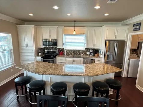 2108 Mills Crystal Beach TX 77650